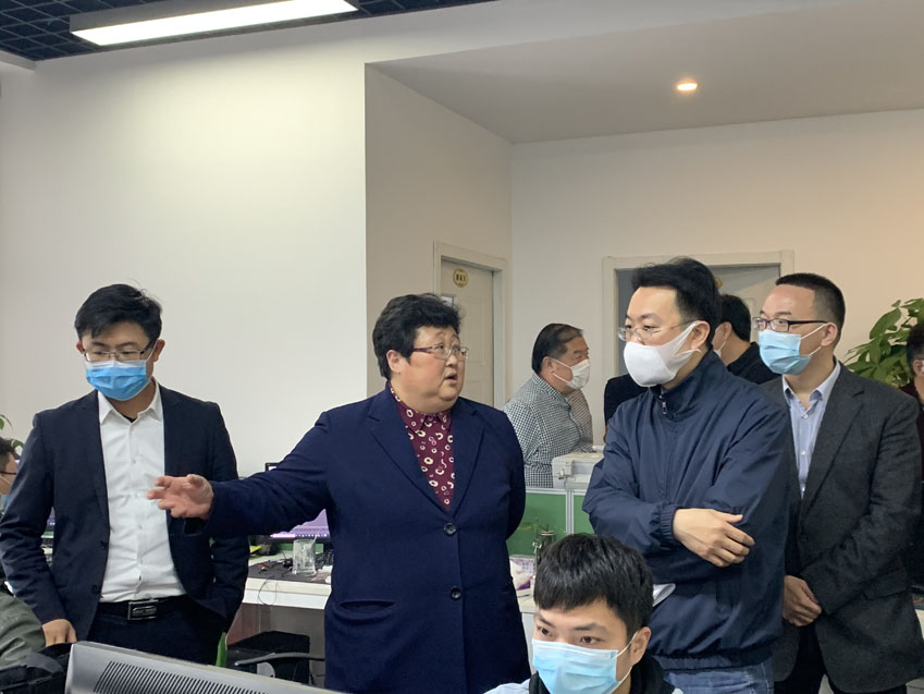 寶山區區領導一行蒞臨邁維動漫調研企業復工復產情況(圖5) 寶山區區領導一行蒞臨邁維動漫調研企業復工復產情況(圖5)